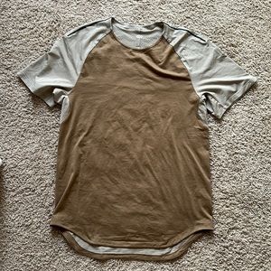 Lululemon Men’s workout tee size M